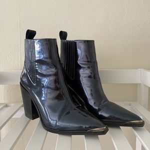 Kenneth Cole Blue Patent Leather bootie